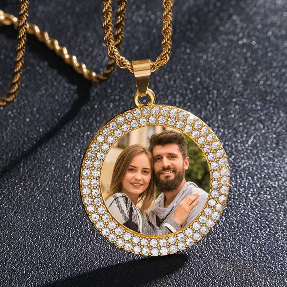 Diamond -Studded Titanium Steel Thermochromic Necklace Holds Your Precious Moments.Sparkling Symbol Of Love