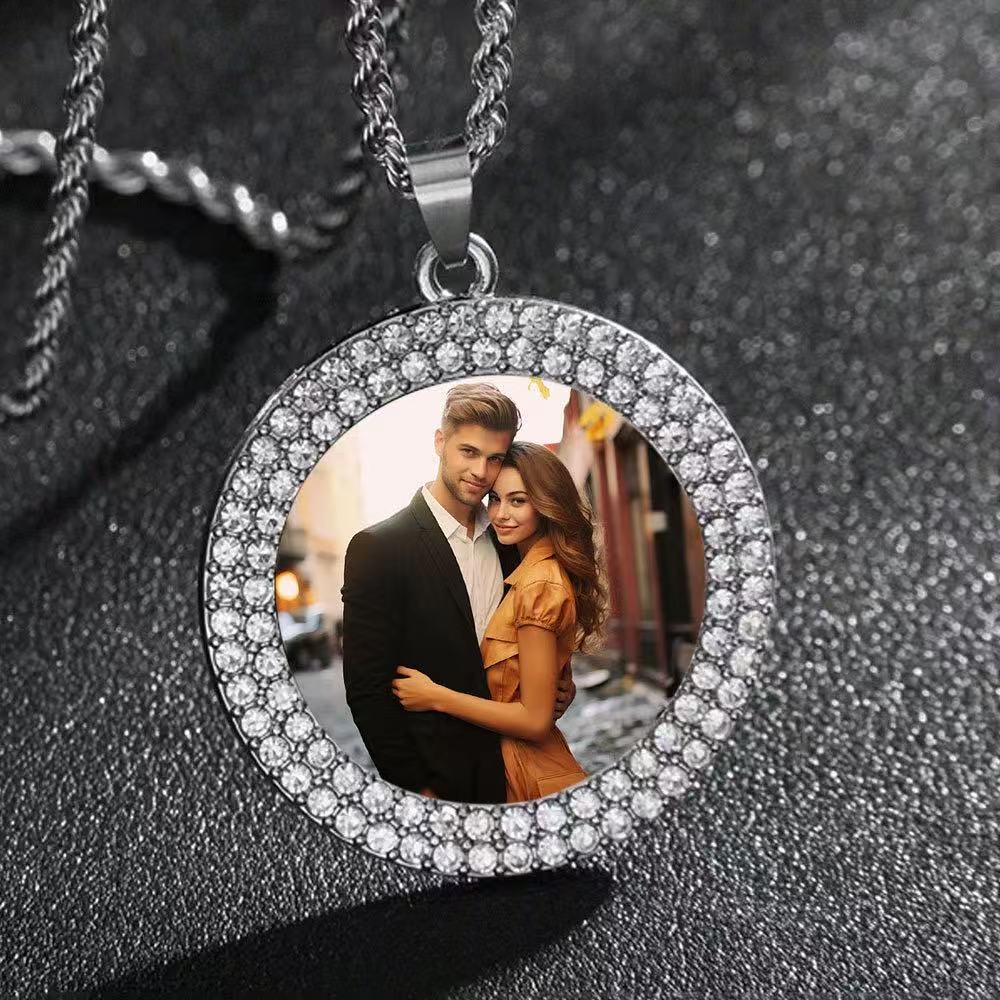 Diamond -Studded Titanium Steel Thermochromic Necklace Holds Your Precious Moments.Sparkling Symbol Of Love