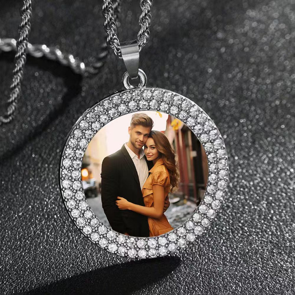Diamond -Studded Titanium Steel Thermochromic Necklace Holds Your Precious Moments.Sparkling Symbol Of Love