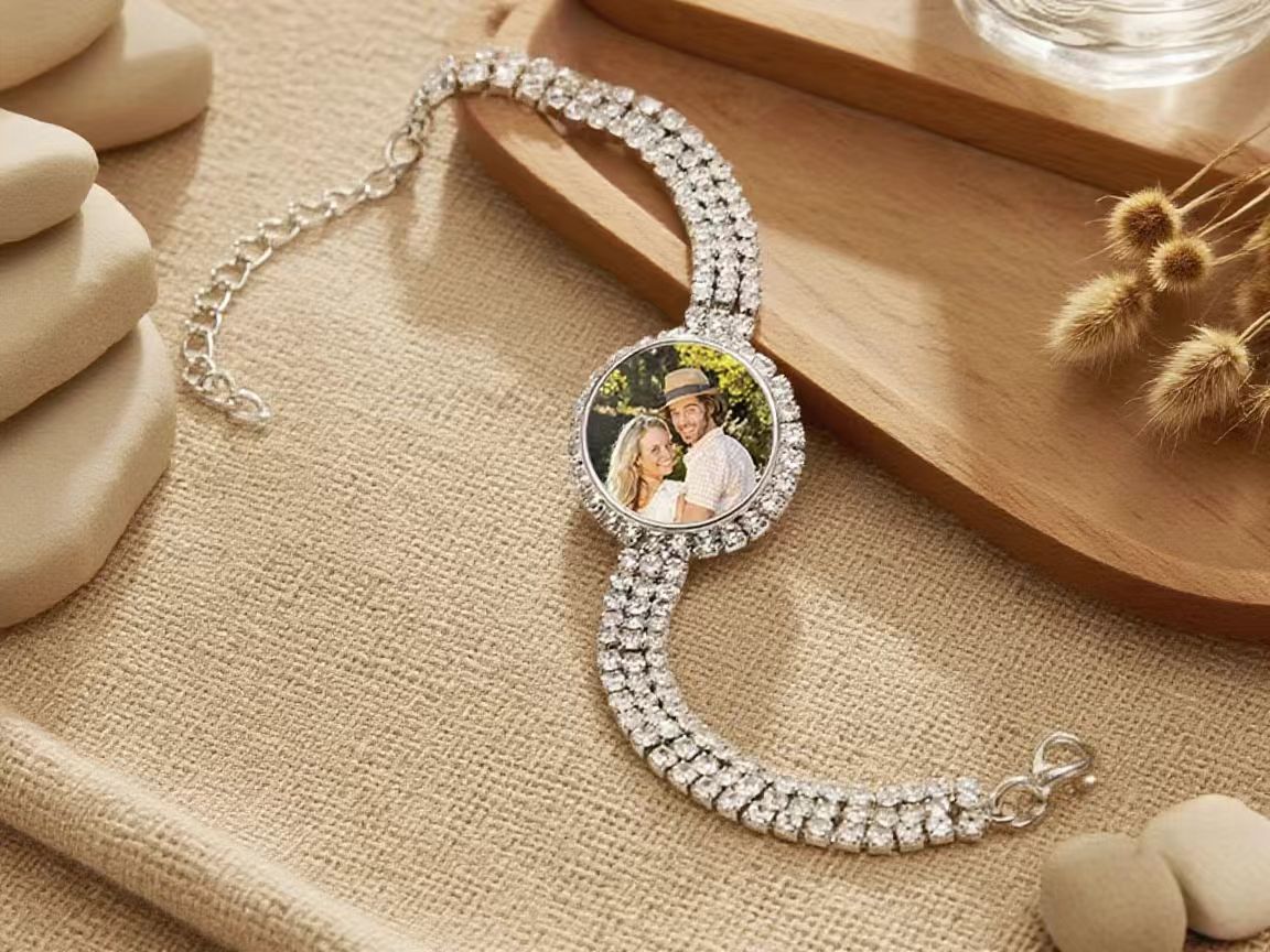 Luxury Titanium Steel Photo Bracelet: A Gift of Timeless Shine & Cherished Heart