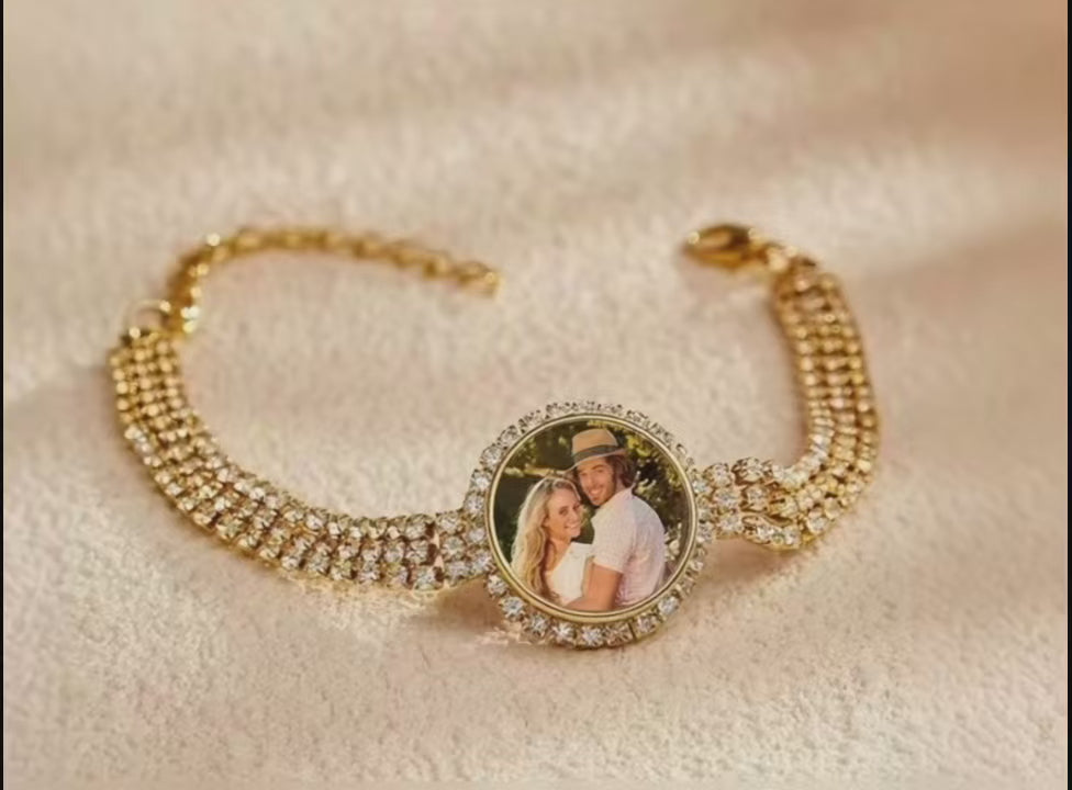 Luxury Titanium Steel Photo Bracelet: A Gift of Timeless Shine & Cherished Heart