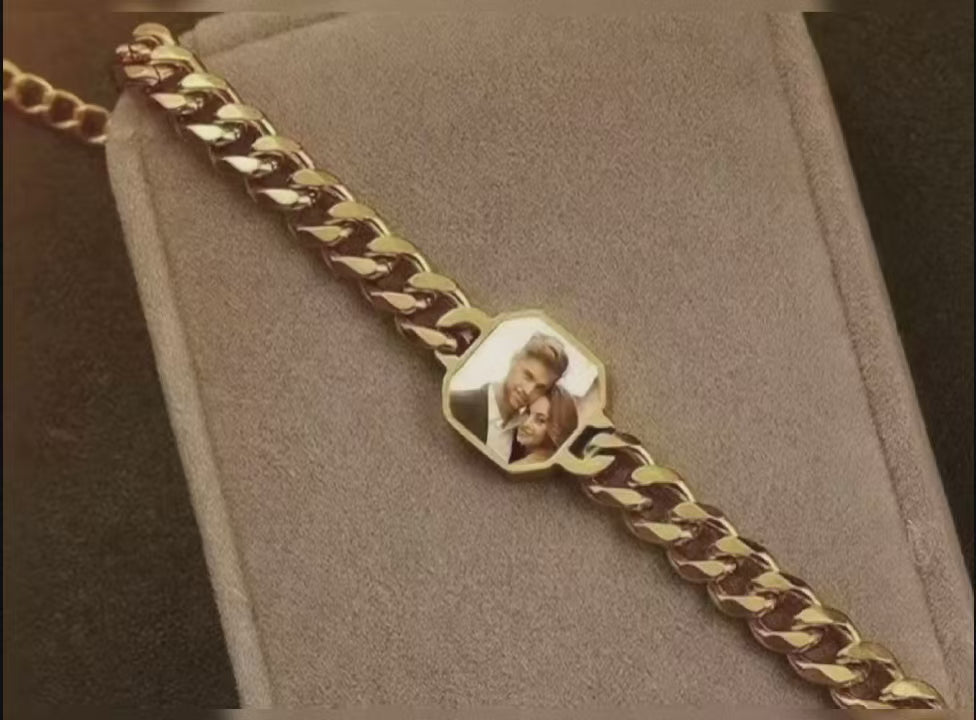 Custom Photo Titanium Steel Bracelet: Unique Chain, Color - Changing Warmth, Your Heartfelt Glow